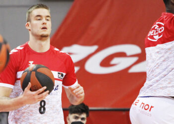 DinoRadoncic_CasademontZaragoza-AcunsaGBC_Calentamiento_1920x600