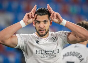 Rafa Mir con la SD Huesca